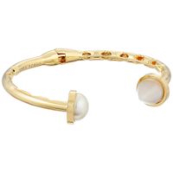 Eddie Borgo Inlaid Pearl Hinged Cuff - Picture 4 of 14